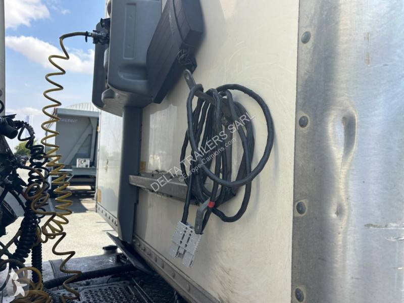 نصف مقطورة Fruehauf