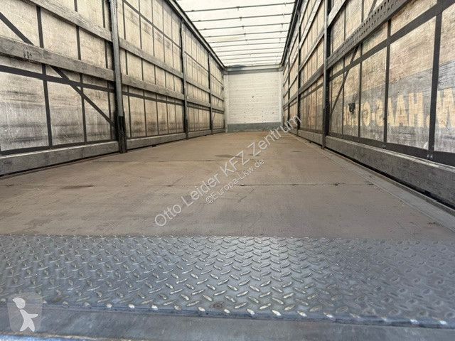 نصف مقطورة Schmitz Cargobull SCB 88