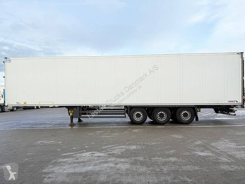 نصف مقطورة Schmitz Cargobull Refrigerated...