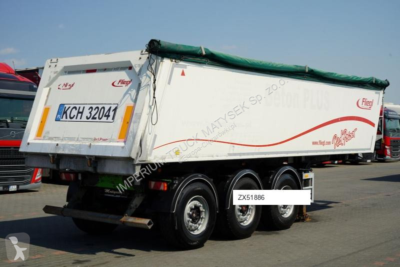 نصف مقطورة Fliegl