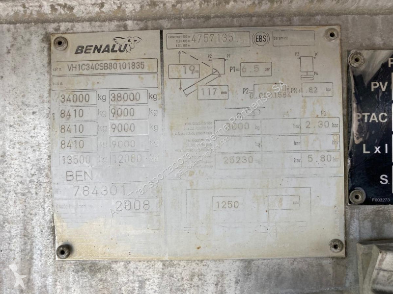 نصف مقطورة Benalu  Semi-Reboque