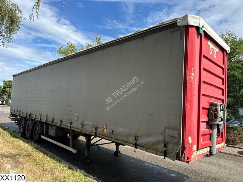 Fruehauf Tautliner semi-trailer