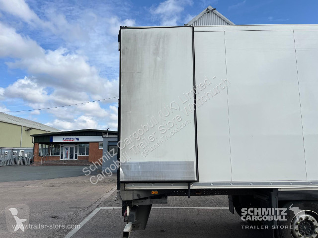 Oplegger Schmitz Cargobull Reefer Standard