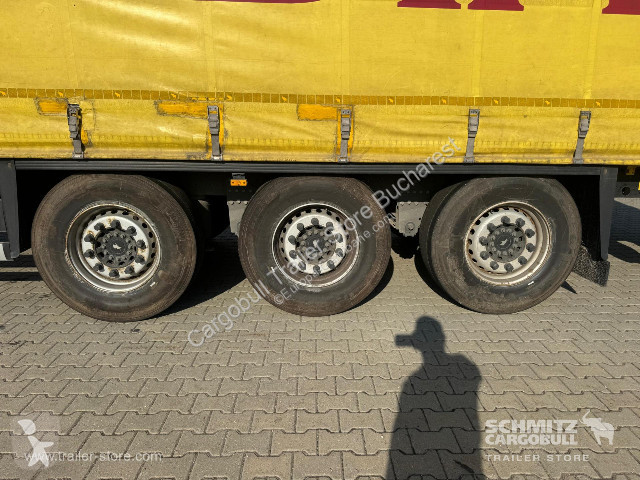 Félpótkocsi Schmitz Cargobull Curtainsider...