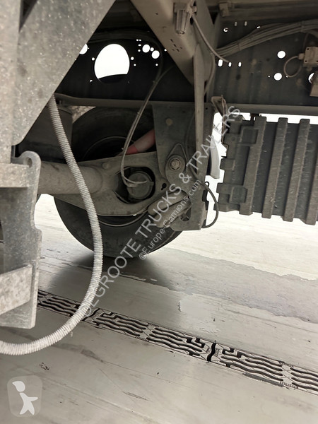 Semi remorque Wielton 32 cub in steel