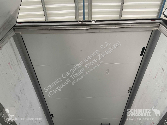Полуприцеп Schmitz Cargobull Reefer Standard