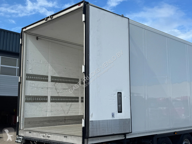 Полуприцеп Schmitz Cargobull Thermo King SLXi...