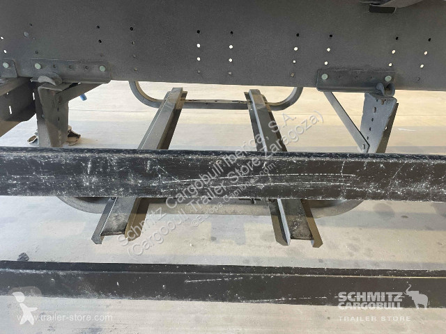 Полуприцеп Schmitz Cargobull Curtainsider Standard