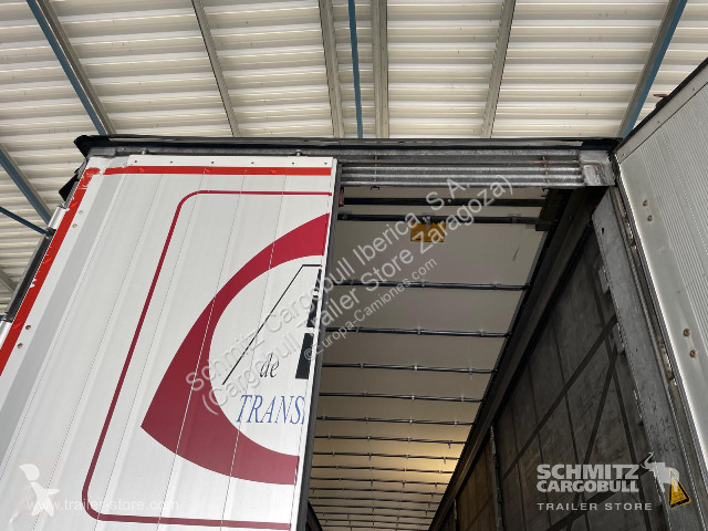 Полуприцеп Schmitz Cargobull Curtainsider Standard