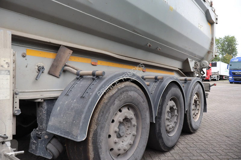 Semitrailer Benalu * C39 * 3AXLE * 26cub *