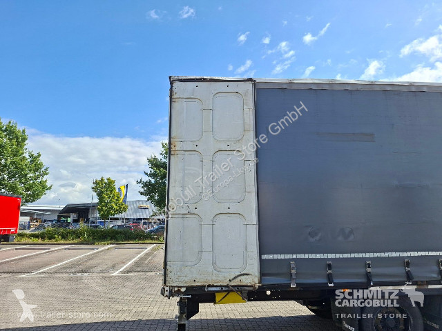Semitrailer Krone Curtainsider Mega