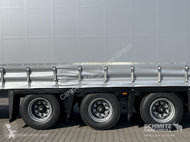 Schmitz Cargobull Curtainsider Mega Getränke...