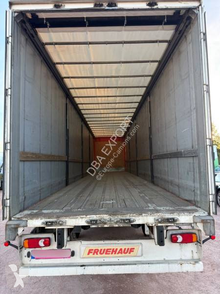 Fruehauf Bâchée semi-trailer
