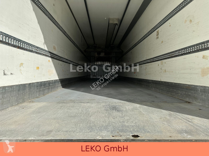 نصف مقطورة Fruehauf Frigo Semi 38T Vector...