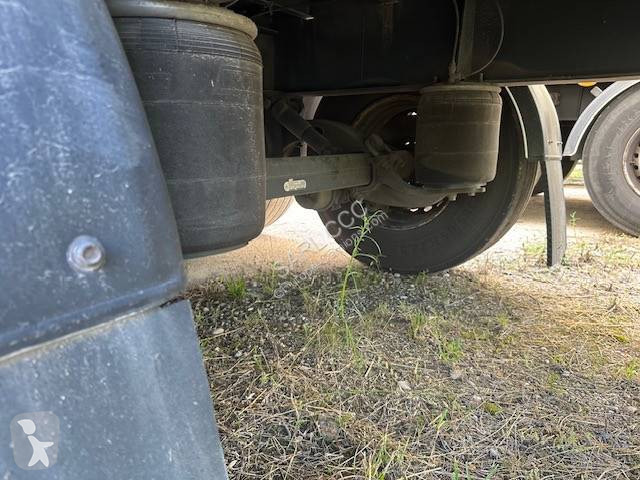 Semitrailer Fruehauf DW 607 NL en cours de...