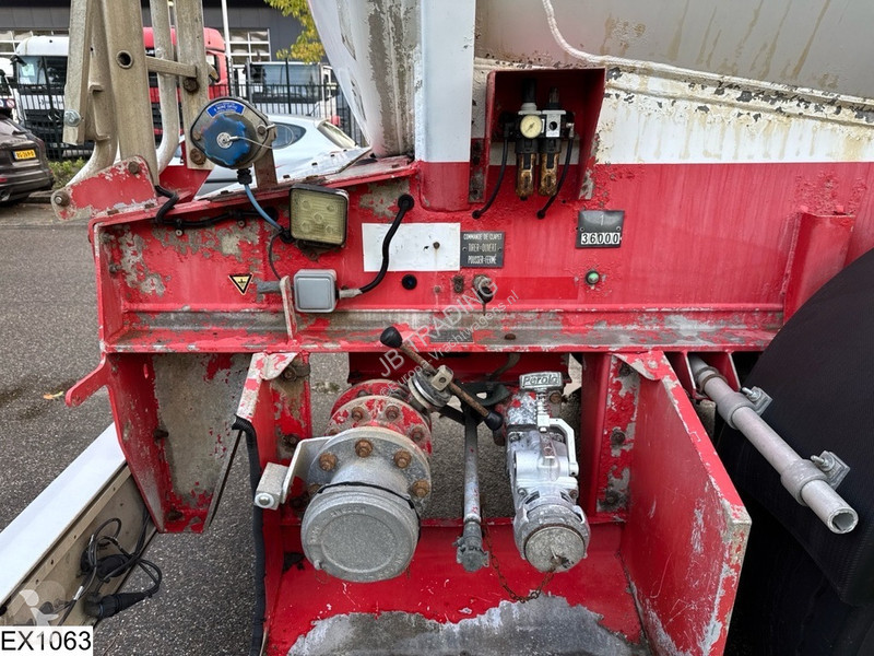 Semitrailer General Trailers Fuel 37556 Liter,...