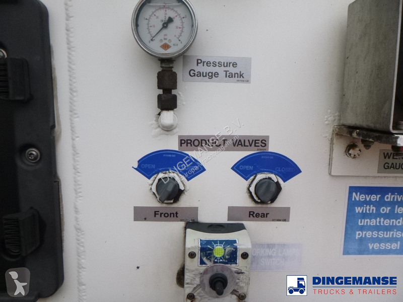 Semiremorca Feldbinder Powder tank alu 36 m3 /...