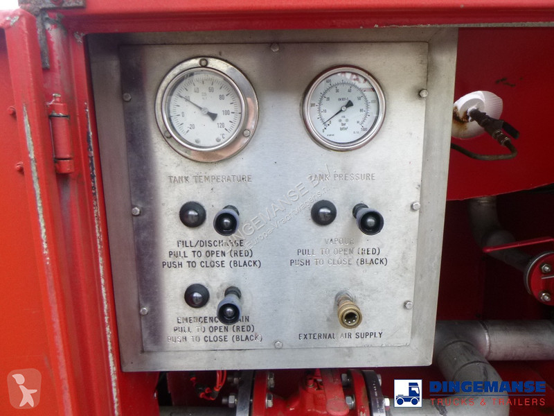 Semiremorca Clayton Gas tank steel 31.8 m3 (low...