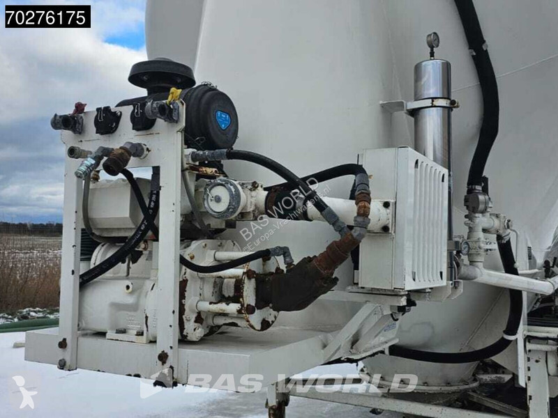 Semi reboque Spitzer SF2755/4P 3 axles 55 m3...