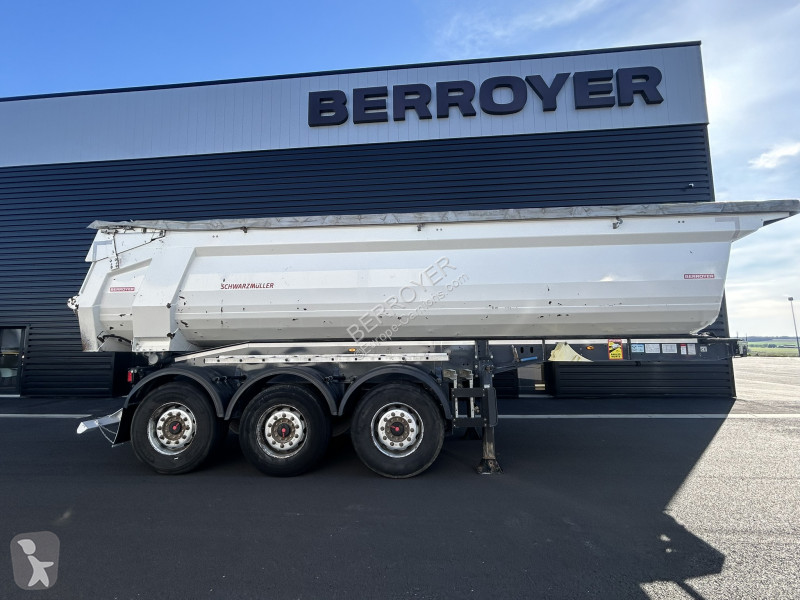 Semitrailer Schwarzmüller