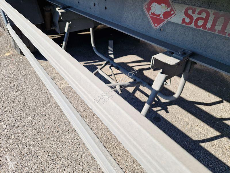 Semitrailer Samro  FOURGON 90m3
