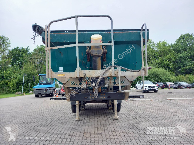 Semitrailer Schwarzmüller Kipper Stahlrundmulde...