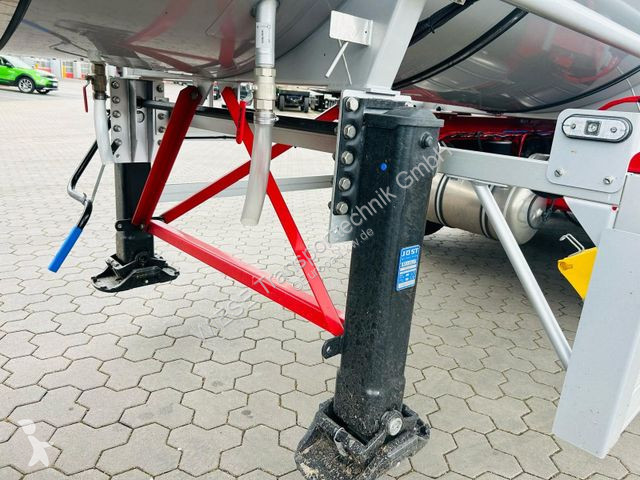 Semitrailer Kässbohrer STS.SS Edelstahl...