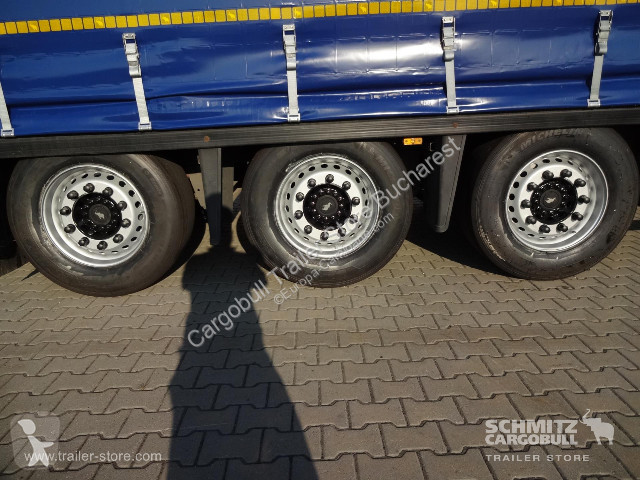 Semitrailer Schmitz Cargobull Curtainsider Varios