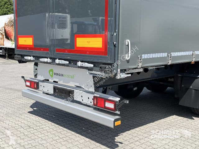 Semitrailer Berger Curtainsider Standard Getränke