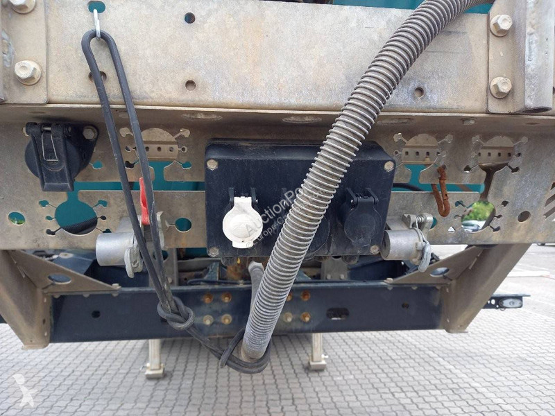 Semitrailer  Kipper Stahlrundmulde