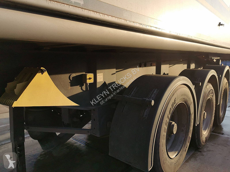 Semiremorca Carnehl 26M3