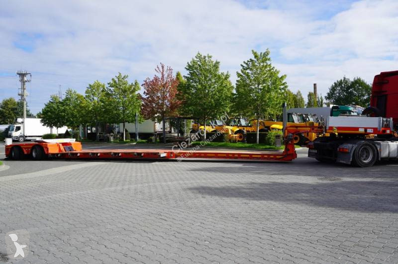 Полуремарке Kässbohrer LB2 TIEF-BETT low loader...