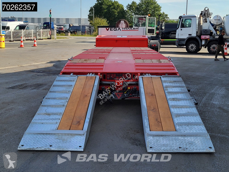 نصف مقطورة  Lowbed 2 axles NEW Hydr. Ramps....