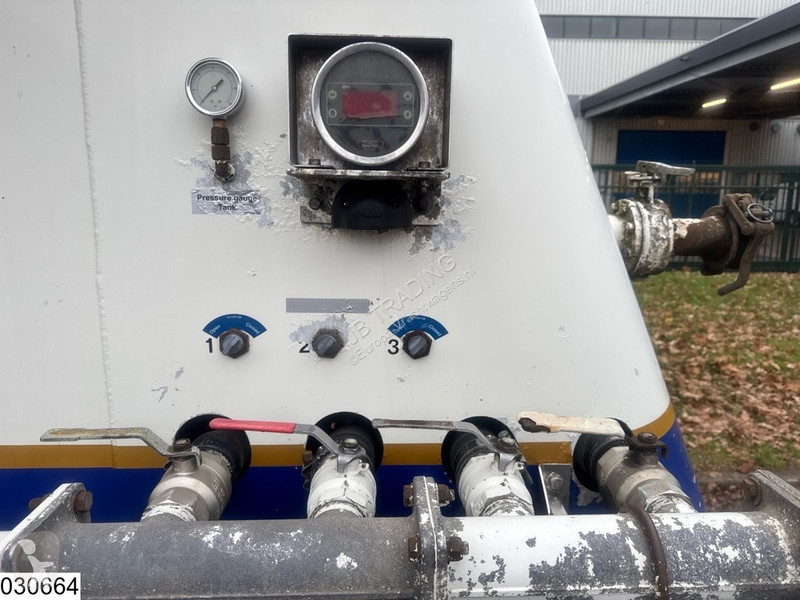 Oplegger Feldbinder Silo 40.000 Liter, 3 Comp