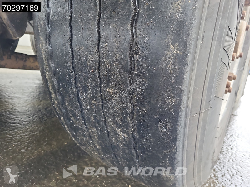 Semi remorque  SVM 39000L Liftachse Cement