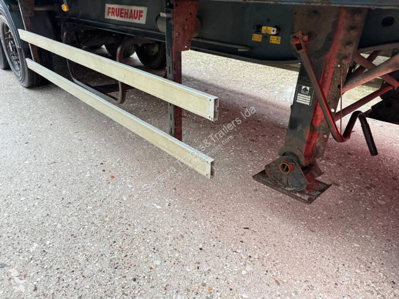 نصف مقطورة Fruehauf
