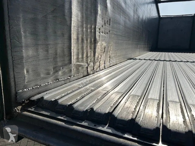 نصف مقطورة  K100 - 92m3 Liftachse HDI