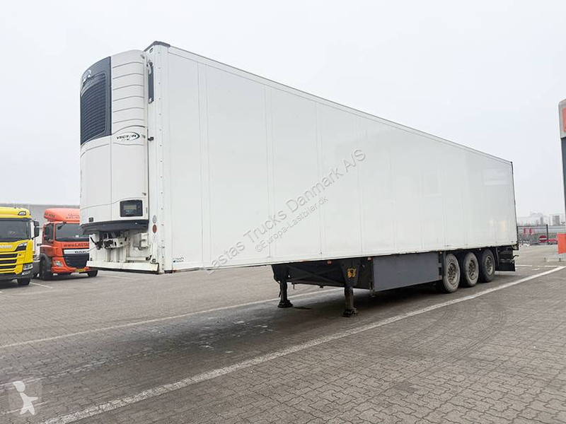 نصف مقطورة Schmitz Cargobull Refrigerated...