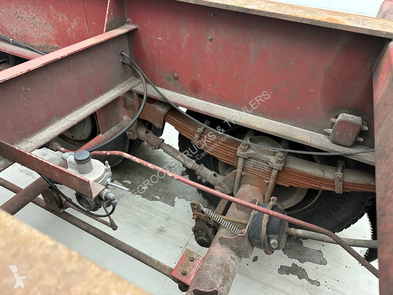 نصف مقطورة Fruehauf Skelet 20 ft