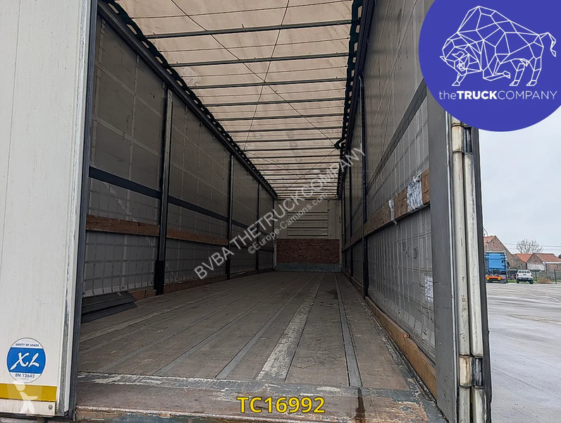 نصف مقطورة Fruehauf