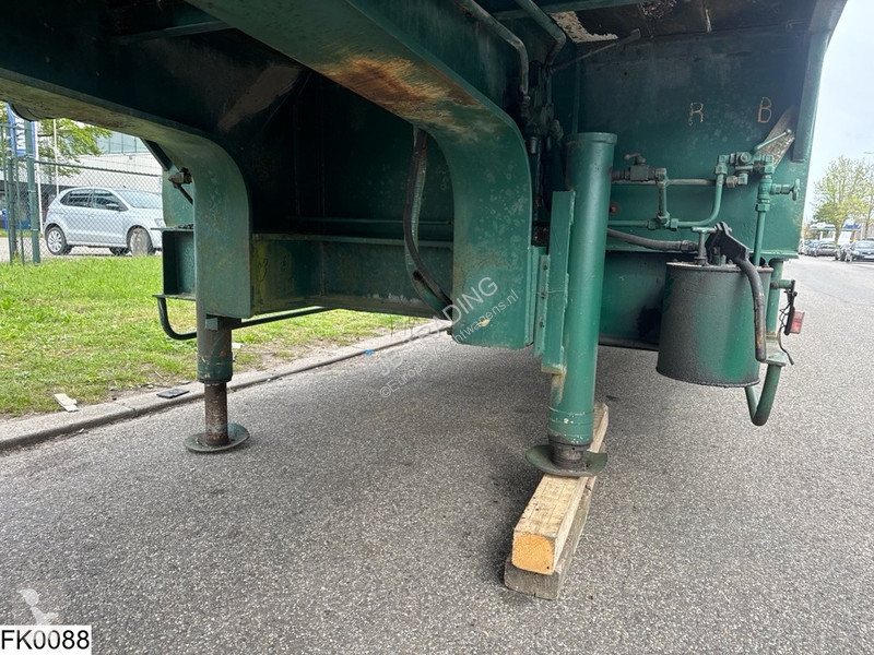 نصف مقطورة Kaiser Lowbed Steel suspension