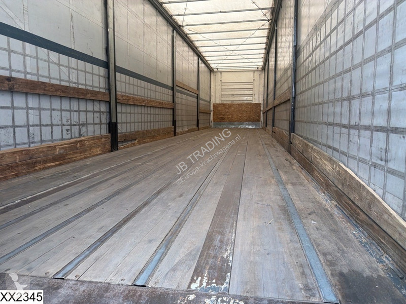 نصف مقطورة Fruehauf Tautliner Dhollandia