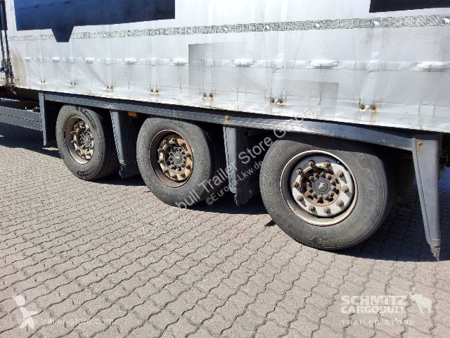 نصف مقطورة Schmitz Cargobull Curtainsider Mega...