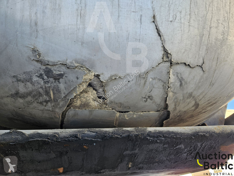 نصف مقطورة Burg BP012-24Z