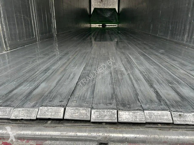نصف مقطورة Schwarzmüller SPA3/E - 90m3...
