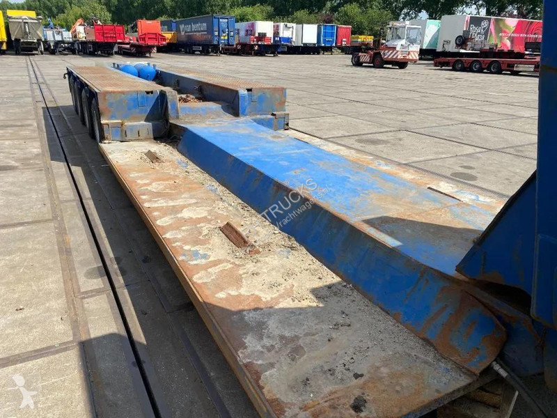 نصف مقطورة Goldhofer 4 AXLE STEERING
