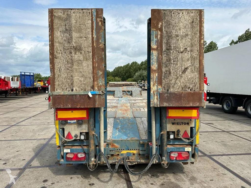 Maskinbæreren Wielton 4 AXLE WITH RAMPS