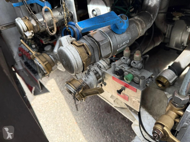 نصف مقطورة LAG L022 2 AS TANK MET SCHADE -...