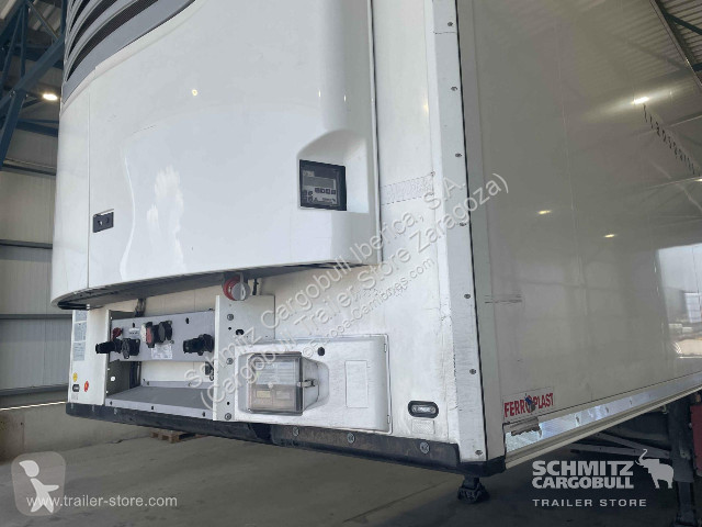 Полуремарке Schmitz Cargobull Reefer Standard