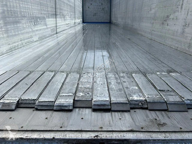 نصف مقطورة  K100 - 92m3 2x Liftachse 10mm NL...